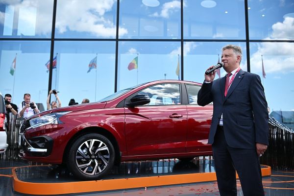 Lada Iskra 2024 показали на ПМЭФ